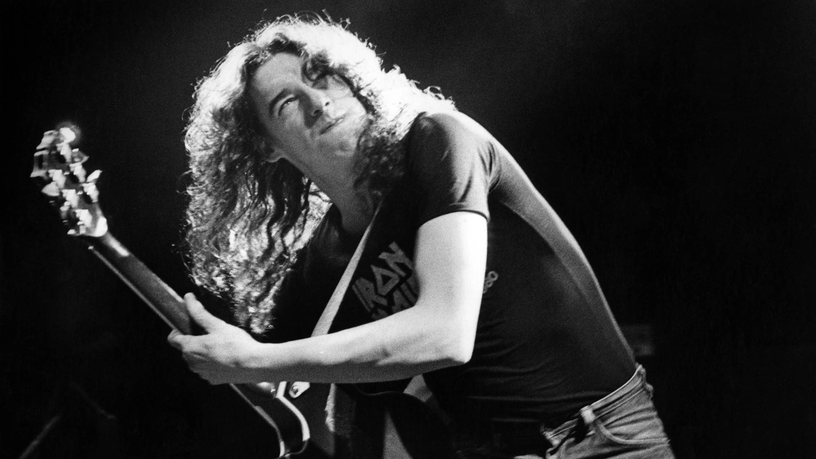 Dennis Stratton com o Iron Maiden em 1980 (Foto: Virginia Turbett / Redferns via Getty Images)