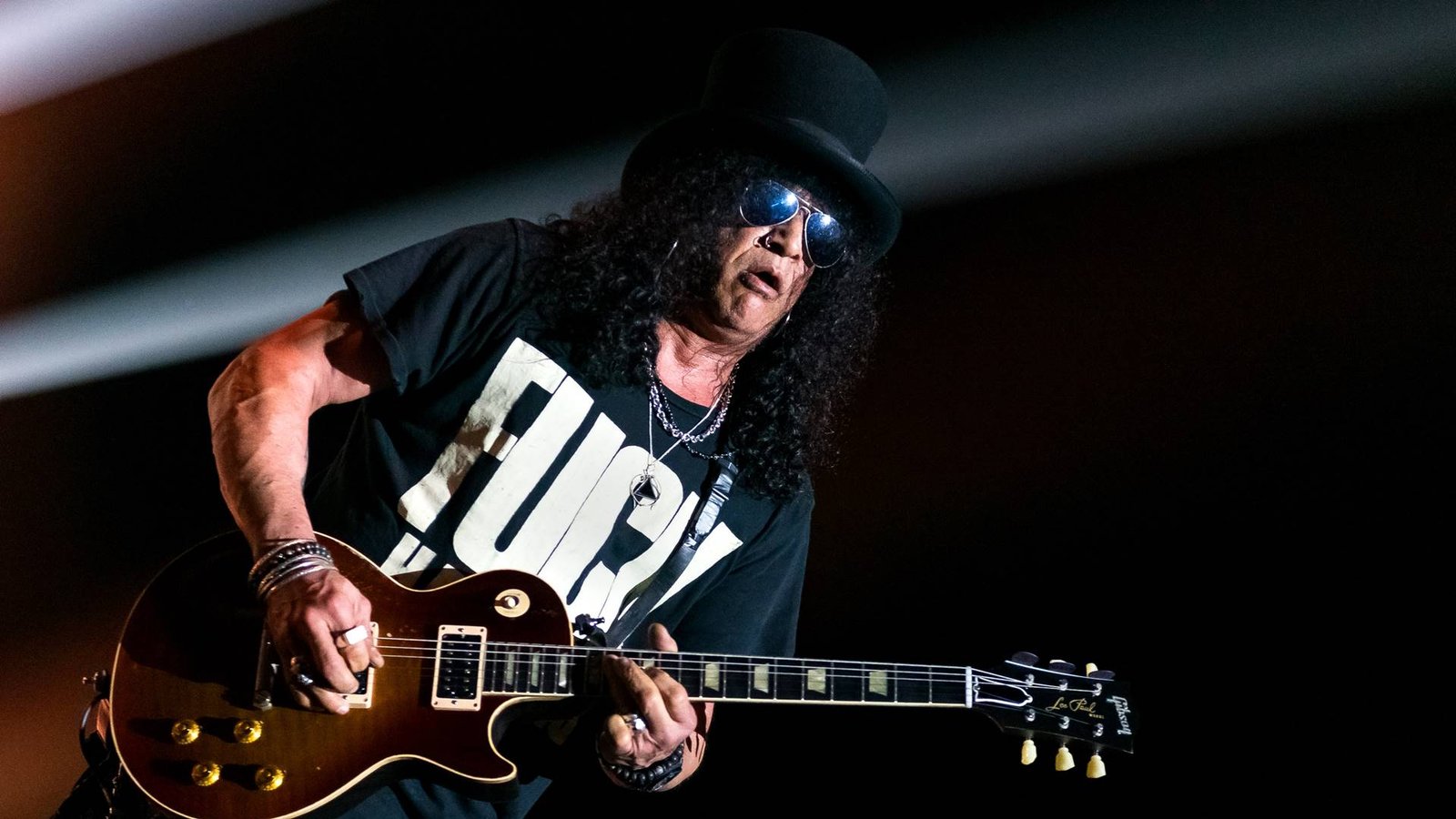 Slash ao vivo em 2024 (Foto: Matthew Baker / Getty Images)