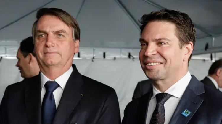 O deputado Ramagem é suspeito de operar uma Abin paralela a mando de Bolsonaro O deputado Ramagem é suspeito de operar uma Abin paralela a mando de Bolsonaro