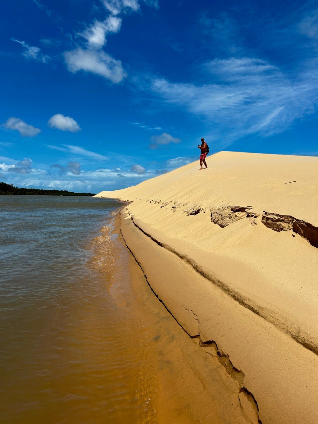 Dunas douradas fazem parte da paisagem do Delta