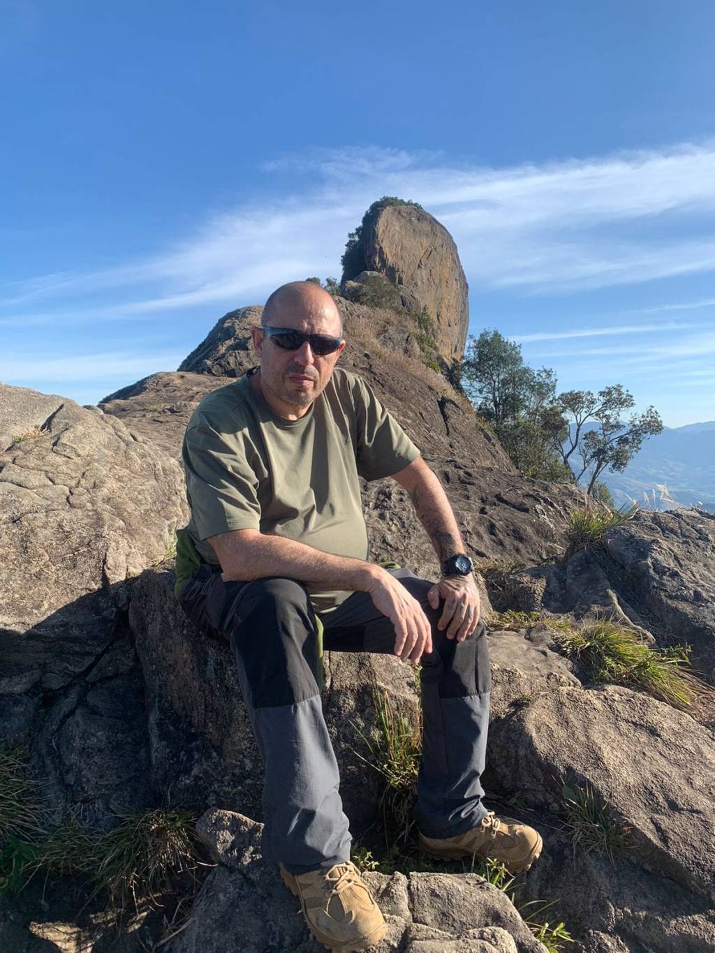 Marcos Padilha especialista em segurança Marcos Padilha especialista em segurança Pedra do Baú