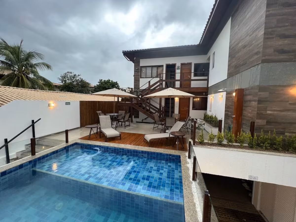 Apartamento térreo com piscina III